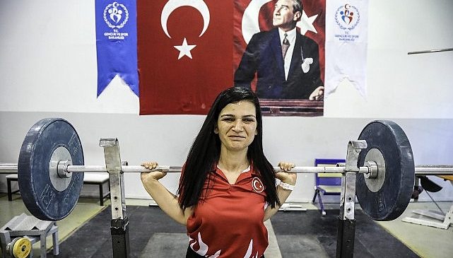 Çankaya Belediyesinin Görme Engelli Milli Sporcusu Bircan Şimşek Dünya Şampiyonasına Hazırlanıyor